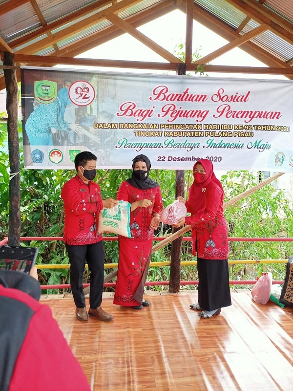 Dharmayukti Karini Cabang Pulang Pisau Hadiri Acara Puncak